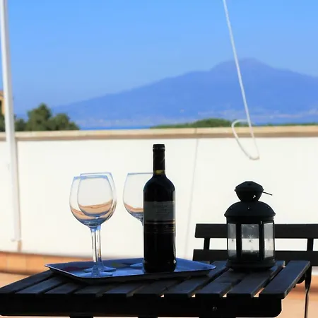 Appartement Casa Bice Amazing View Of Vesuvius à Sorrente Extérieur photo